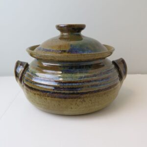 clay casserole dish